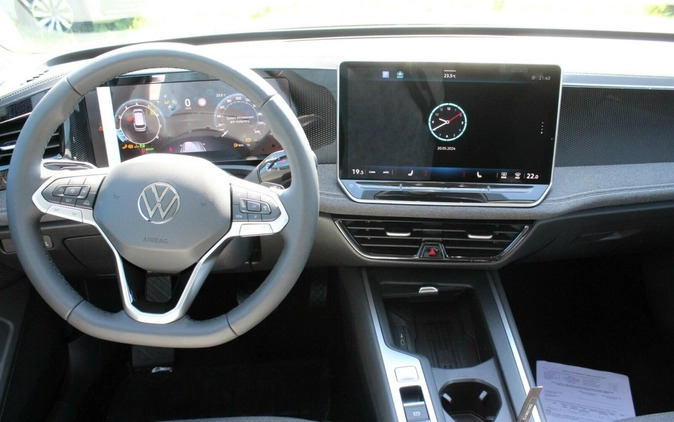 Volkswagen Passat cena 159900 przebieg: 5, rok produkcji 2024 z Brodnica małe 79
